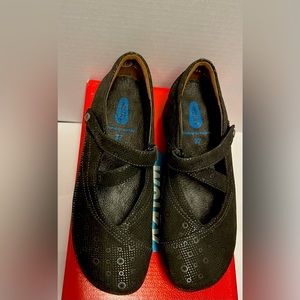 New Wolky Passion Gray Drop Shoes Size 37 7 US Black #350920 ( 2 pairs)